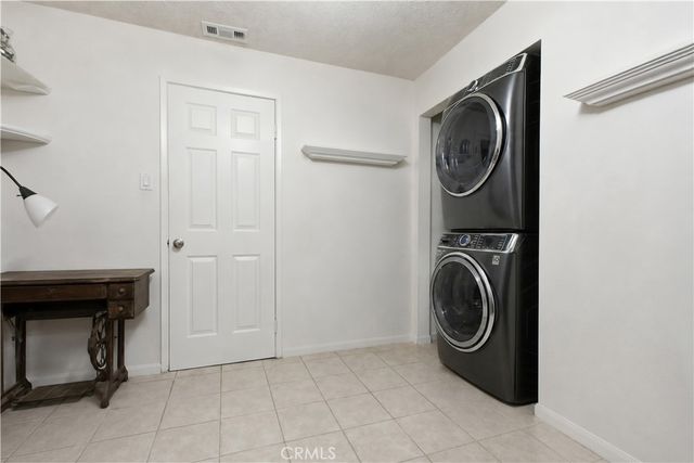 4871 Jackson Street C, Riverside, CA 92503