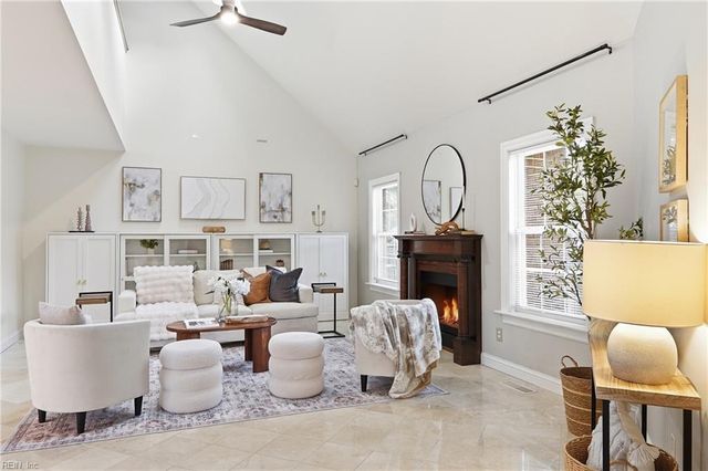 1700 Maze Hill MEWS, Virginia Beach, VA 23455