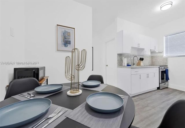 1029 SW 5th St 13, Miami, FL 33130