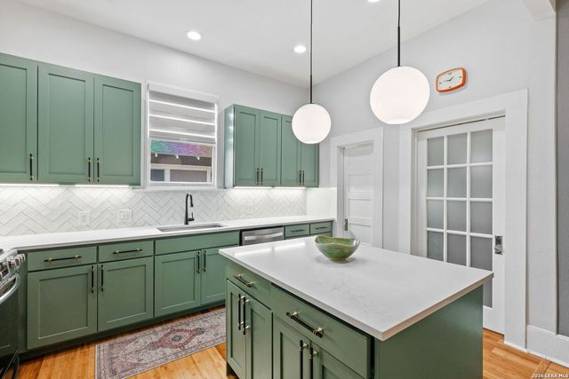 501 W Mulberry, San Antonio, TX 78212