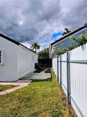 15581 SW 144th Ct, Miami, FL 33177