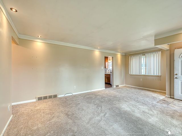 15486 Poplar Street, Southgate, MI 48195