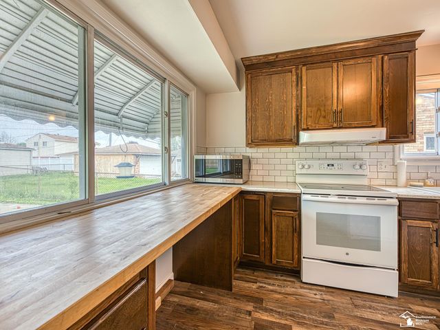 15486 Poplar Street, Southgate, MI 48195
