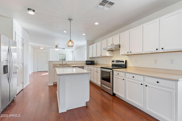 3650 E CONSTITUTION Drive, Gilbert, AZ 85296