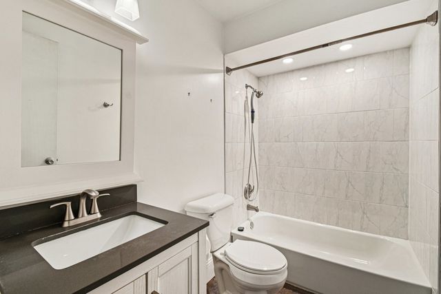 7652 W Golf Drive 2A, Palos Heights, IL 60463