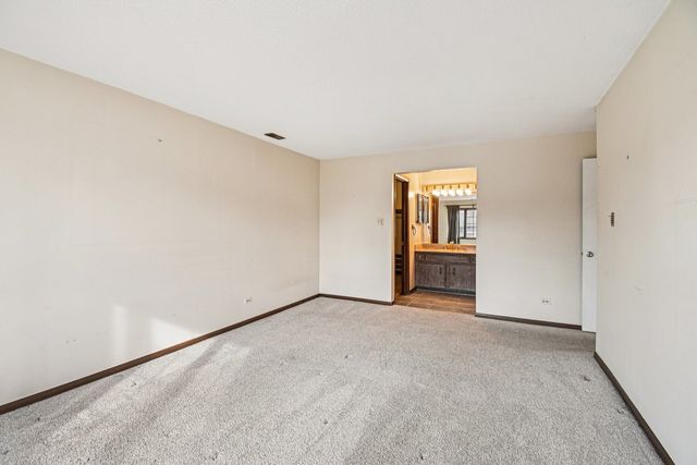 7652 W Golf Drive 2A, Palos Heights, IL 60463