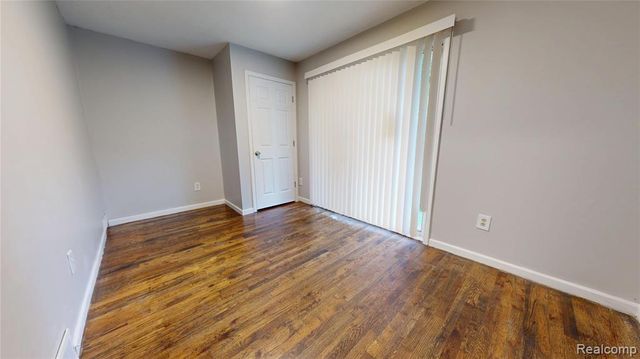 715 Kenilworth Avenue, Pontiac, MI 48340