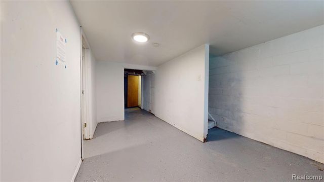 715 Kenilworth Avenue, Pontiac, MI 48340