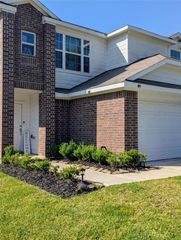 405 E Young Street, Dayton, TX 77535