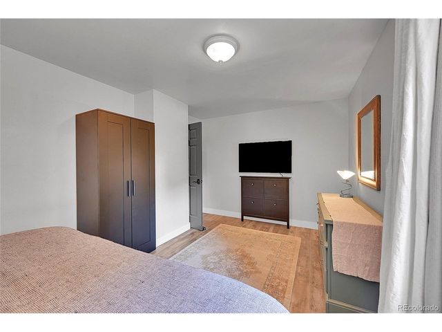 7887 S Trenton St, Centennial, CO 80112