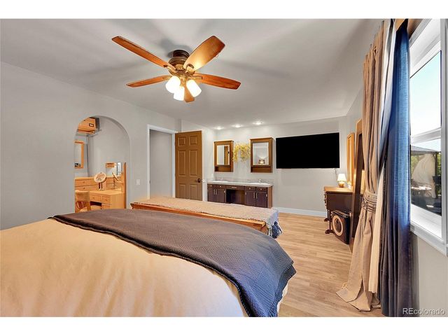 7887 S Trenton St, Centennial, CO 80112