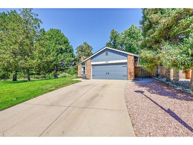 7887 S Trenton St, Centennial, CO 80112
