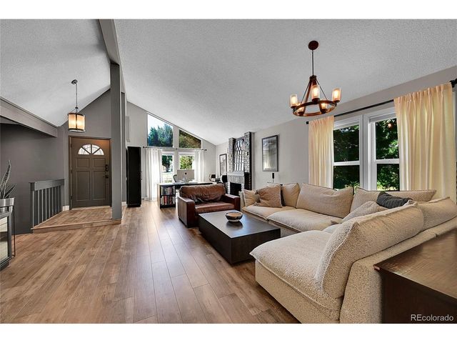 7887 S Trenton St, Centennial, CO 80112