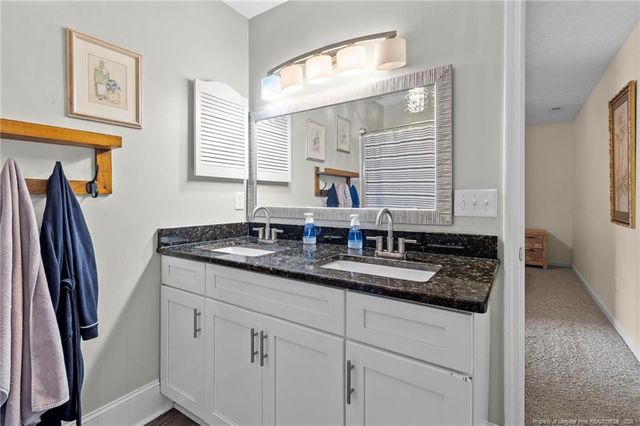 376 Woodberry Circle, Raeford, NC 28376