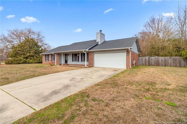 376 Woodberry Circle, Raeford, NC 28376