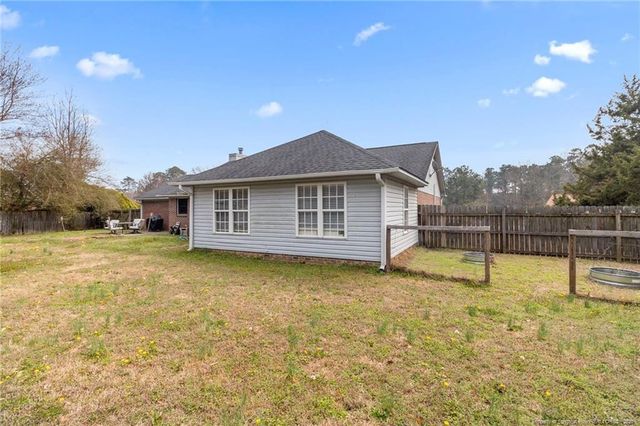 376 Woodberry Circle, Raeford, NC 28376