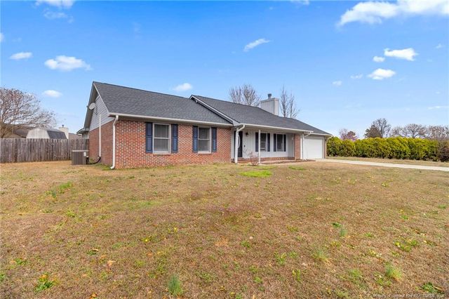 376 Woodberry Circle, Raeford, NC 28376