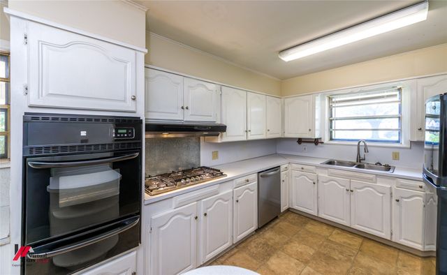 1105 E Washington Street, Shreveport, LA 71104