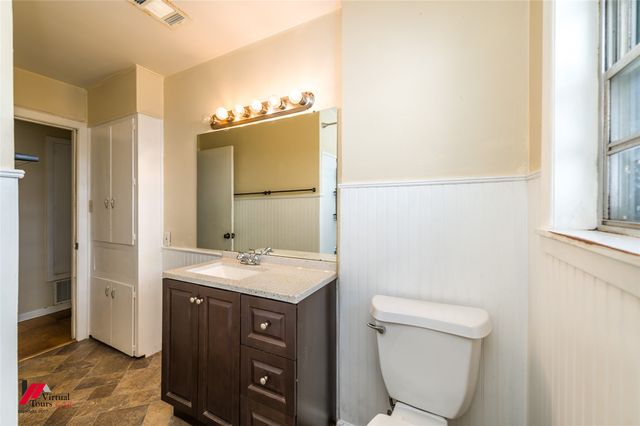 1105 E Washington Street, Shreveport, LA 71104