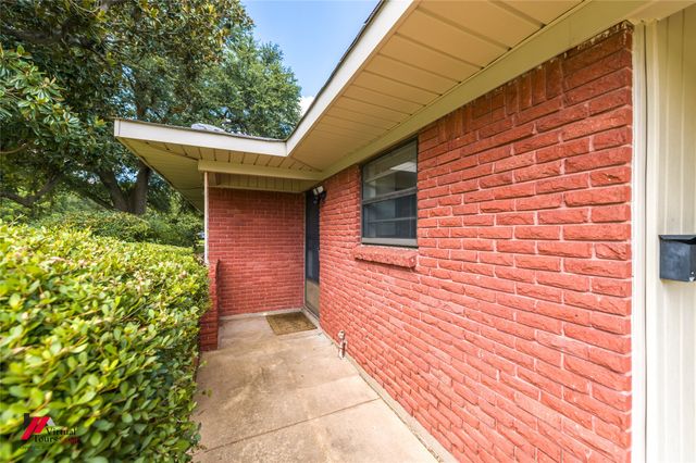1105 E Washington Street, Shreveport, LA 71104