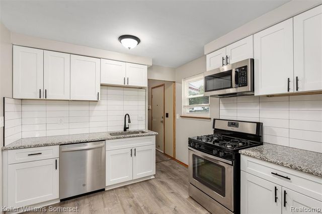 14952 Aubrey, Redford, MI 48239
