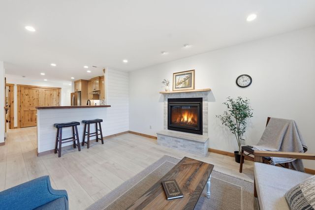 337 W Jefferson Avenue 1, Sisters, OR 97759