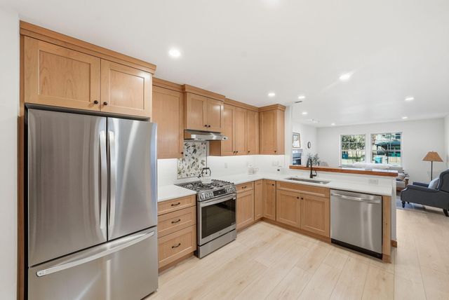 337 W Jefferson Avenue 1, Sisters, OR 97759