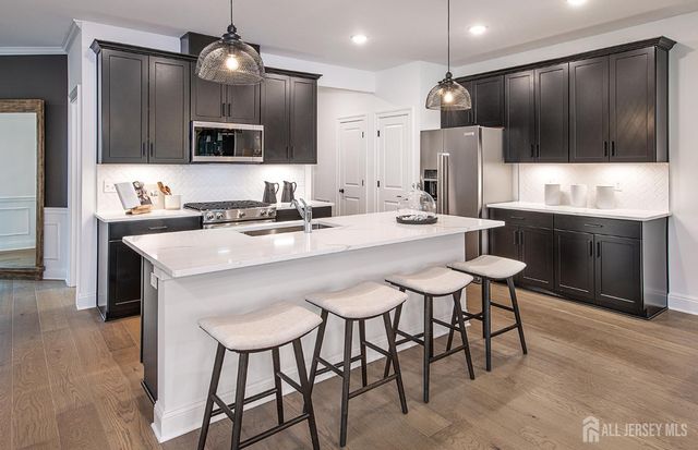 5 Ruddick Drive, South Brunswick, NJ 08852