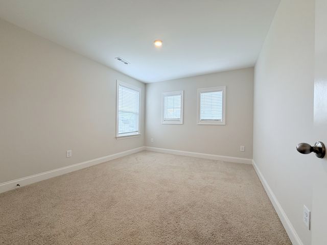 105 Cryer Dr, Gallatin, TN 37066