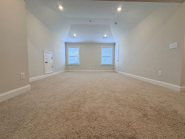 105 Cryer Dr, Gallatin, TN 37066