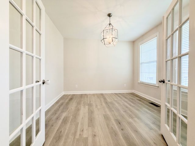 105 Cryer Dr, Gallatin, TN 37066