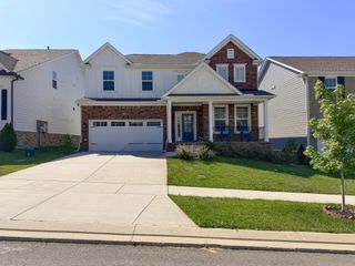 105 Cryer Dr, Gallatin, TN 37066