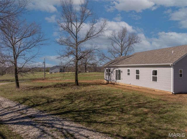 945 N Highway 79, Unincorporated, MO 63347