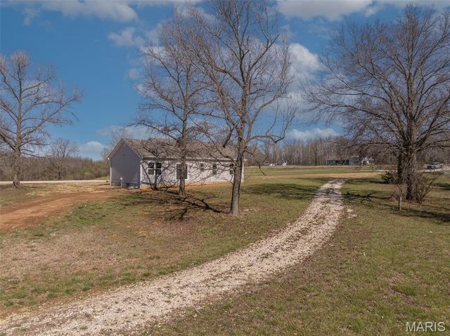 945 N Highway 79, Unincorporated, MO 63347