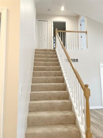 9005 Campbell Creek Drive, Commerce Twp, MI 48390