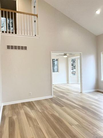 9005 Campbell Creek Drive, Commerce Twp, MI 48390