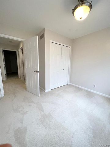 9005 Campbell Creek Drive, Commerce Twp, MI 48390