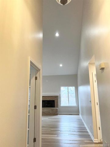 9005 Campbell Creek Drive, Commerce Twp, MI 48390