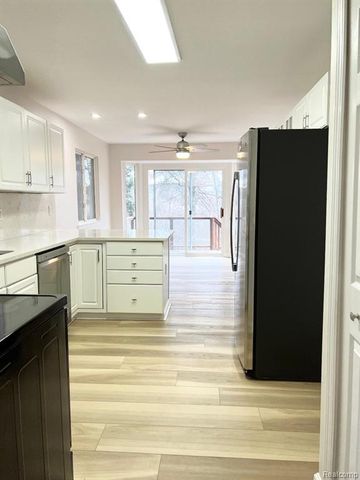 9005 Campbell Creek Drive, Commerce Twp, MI 48390