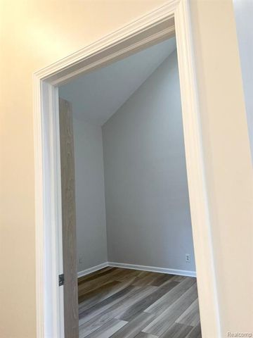 9005 Campbell Creek Drive, Commerce Twp, MI 48390