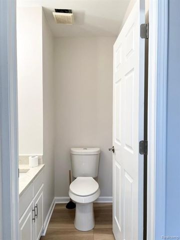 9005 Campbell Creek Drive, Commerce Twp, MI 48390