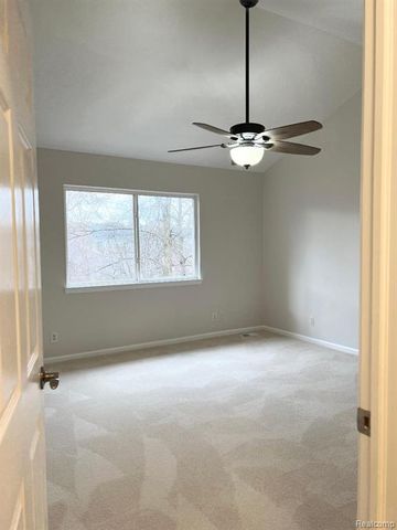 9005 Campbell Creek Drive, Commerce Twp, MI 48390