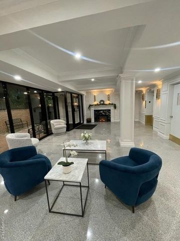 7510 Yellowstone Boulevard 5L, Rego Park, NY 11374