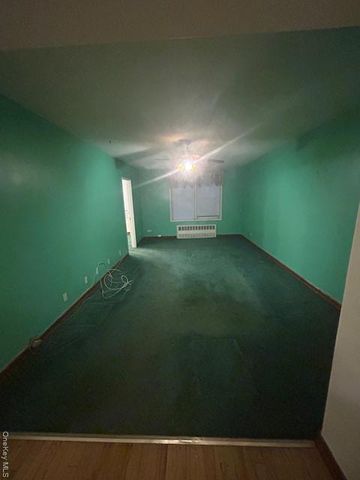 7510 Yellowstone Boulevard 5L, Rego Park, NY 11374