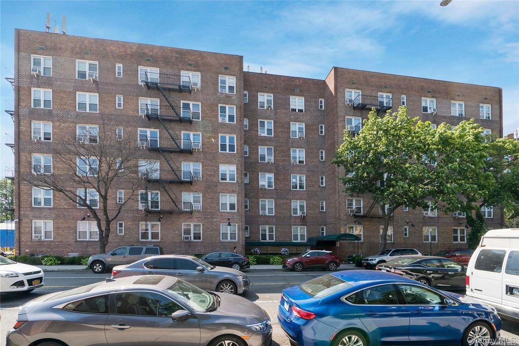 7510 Yellowstone Boulevard 5L, Rego Park, NY 11374