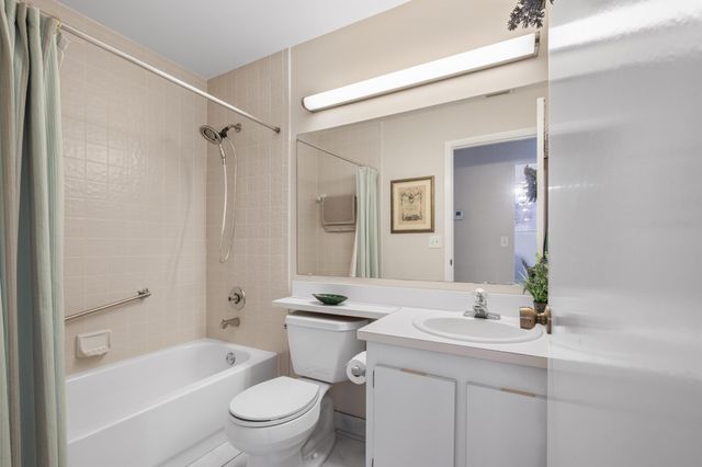 816 Sky Pine Way F, Greenacres, FL 33415