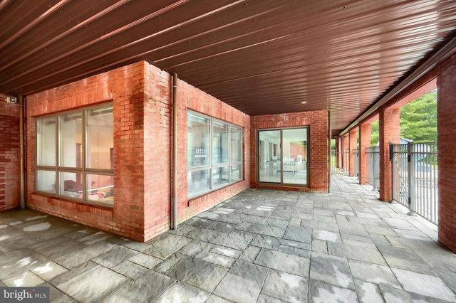 174 SPRINGHOUSE LN, Spring Grove, PA 17362