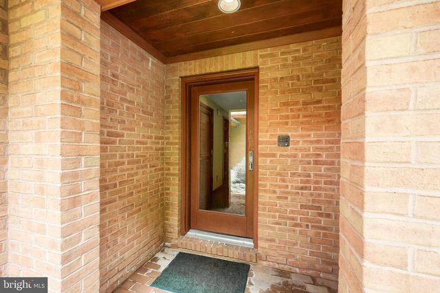 174 SPRINGHOUSE LN, Spring Grove, PA 17362