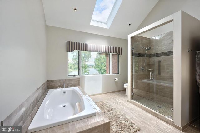 174 SPRINGHOUSE LN, Spring Grove, PA 17362