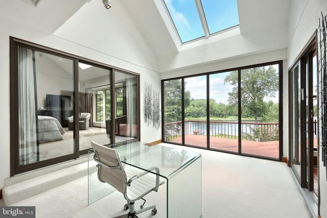 174 SPRINGHOUSE LN, Spring Grove, PA 17362